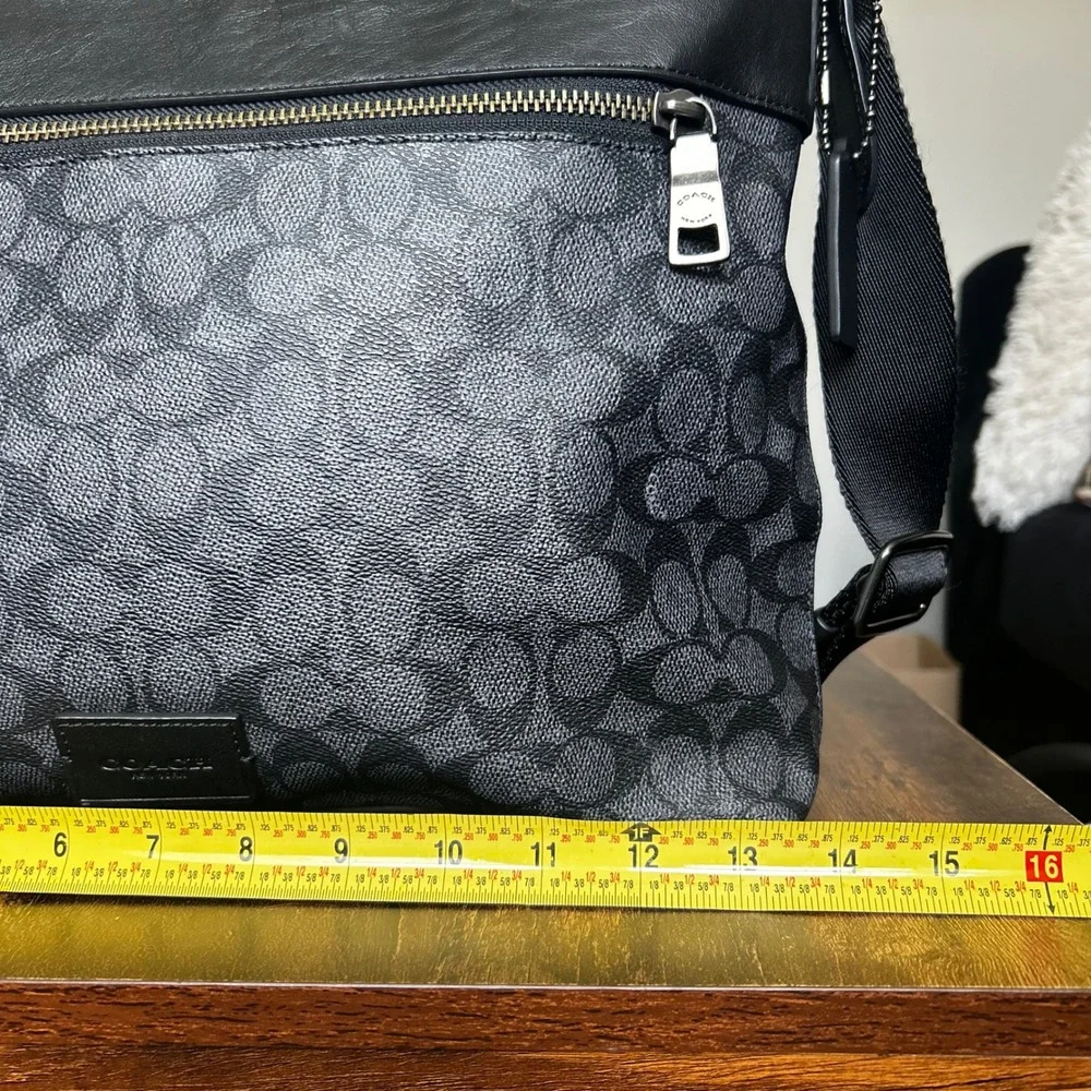 Coach vintage crossbody